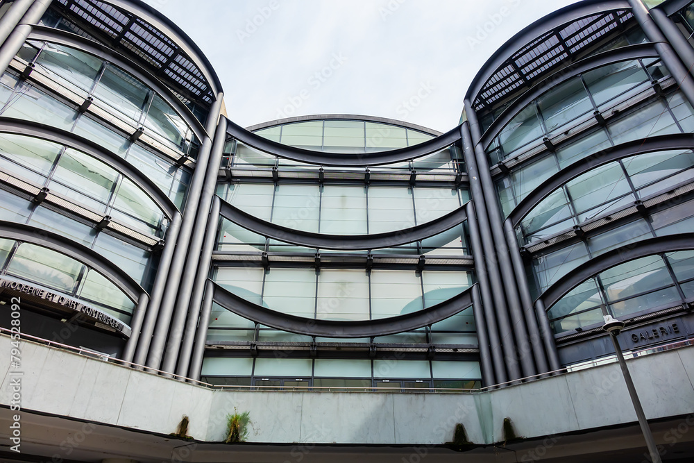 Museum of Modern and Contemporary Art (Musee d'art moderne et d'art ...