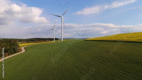 Eoliennes et ombre dans le champ photo