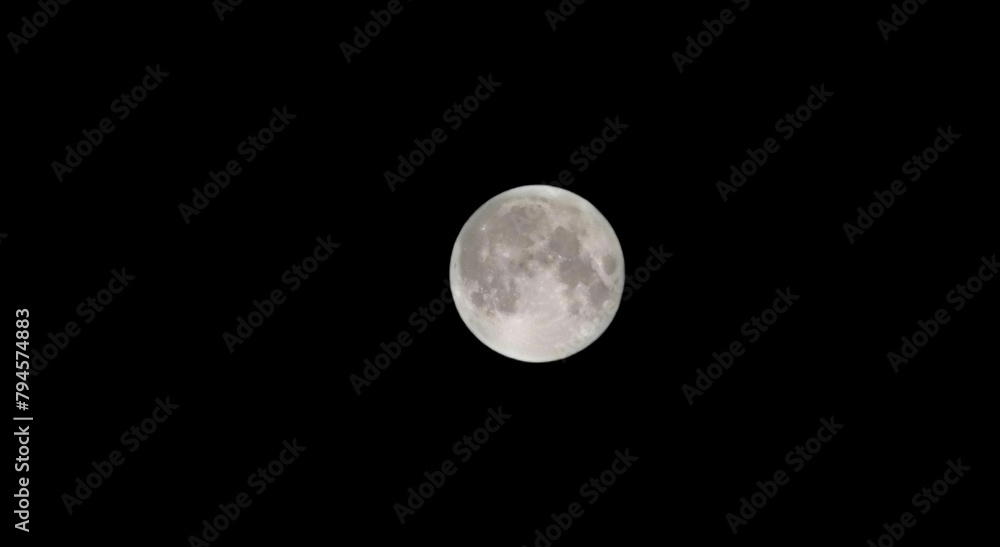 Fototapeta premium Luna piena nel cielo della notte