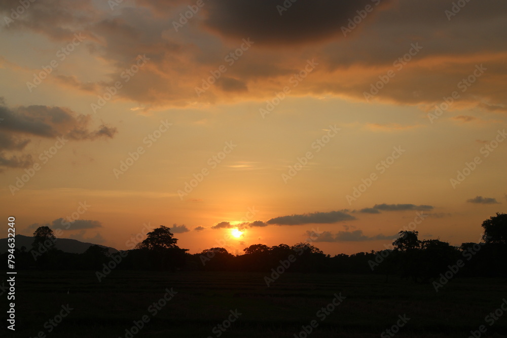 Obraz premium sunset sky with clouds.