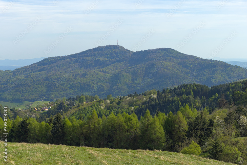 Obraz premium view from one mountain on the other