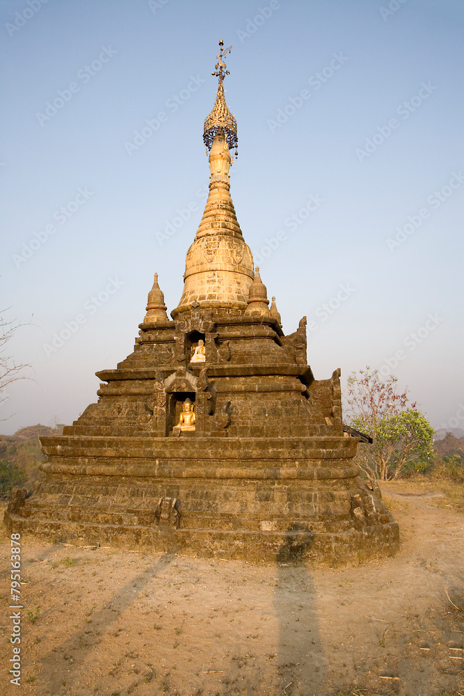 Fototapeta premium Myanmar ancient temples in Mrauk U on a sunny spring day