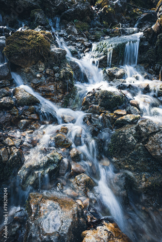 Kleine Wasserfall-Kaskade