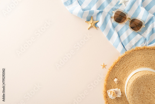 Bild auf Leinwand Top-down view of summer relaxation scene