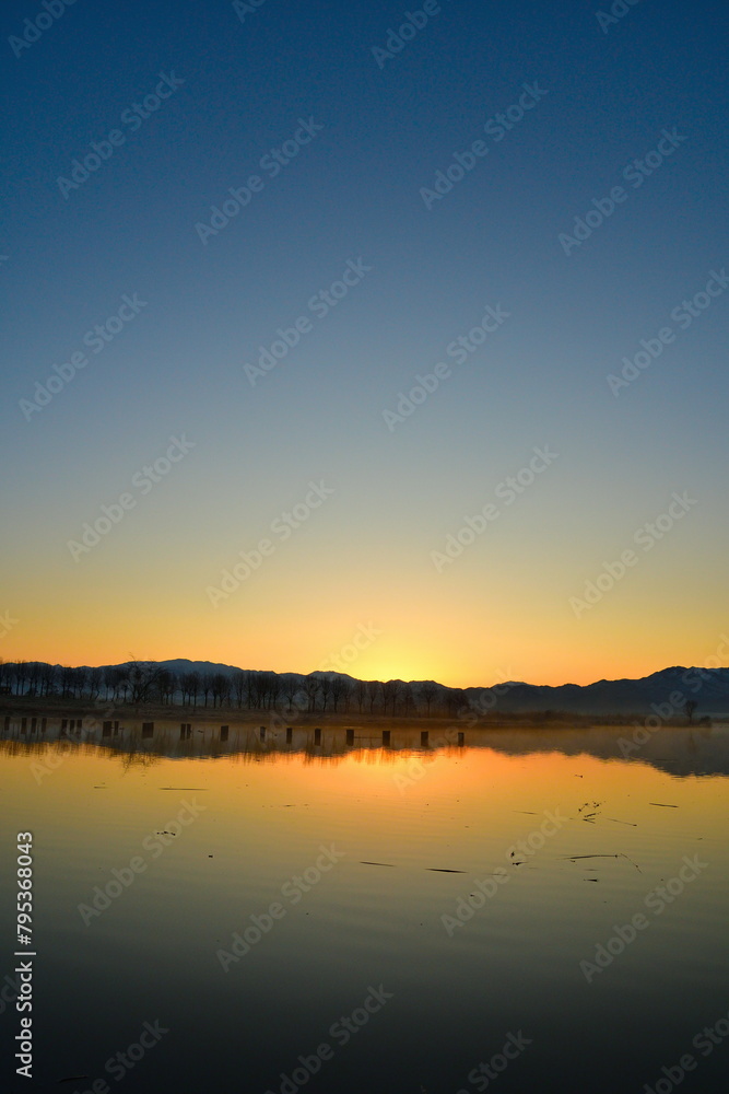 朝の福島潟（新潟県）