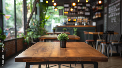 人物なしのカフェ店内風景