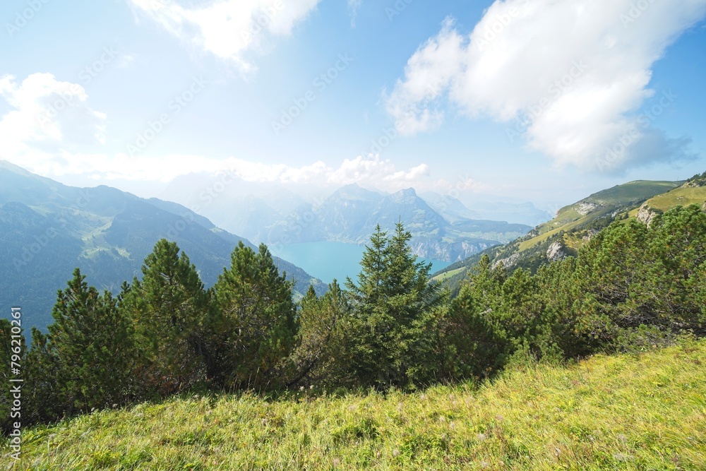 The ridge hike “Klingenstock – Fronalpstock” is a very beautiful hike in central Switzerland. The ridge hike “Klingenstock – Fronalpstock” is a very beautiful hike in central Switzerland.