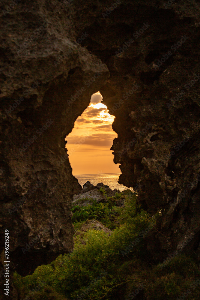 沖永良部島の夕景, 奇岩群, 
