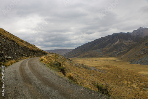 road to the mountains