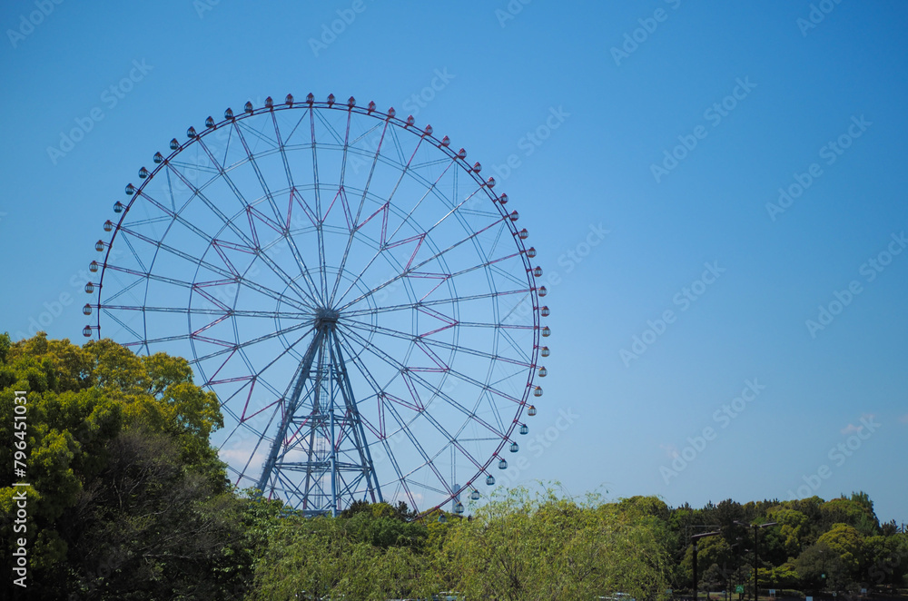 観覧車のある風景