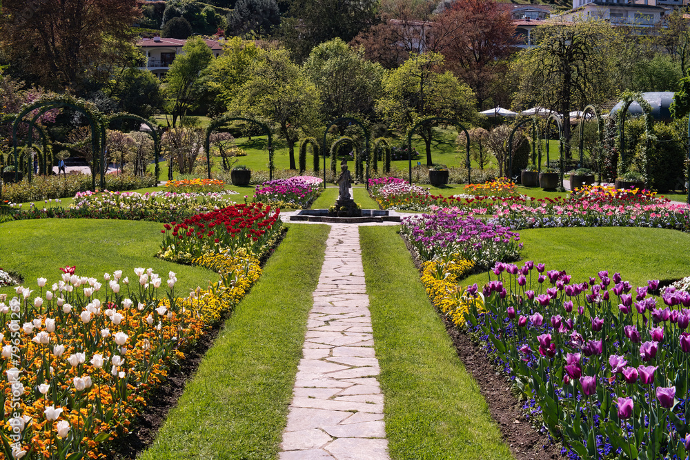 Obraz premium View of the Stresa botanical gardens in springtime