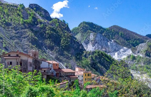 Wallpaper Mural Colonnata 6 Torontodigital.ca