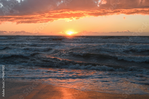 mare tramonto toscana 