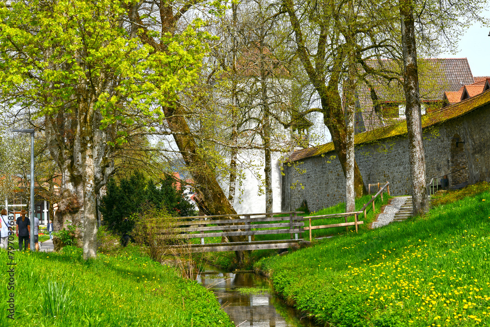 Unterer Grabenweg und Stadtmauer von Isny im Allgäu (Baden-Württemberg) 