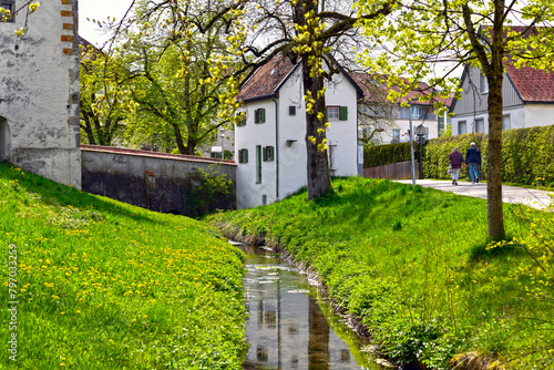 Unterer Grabenweg und Stadtmauer von Isny im Allgäu (Baden-Württemberg)