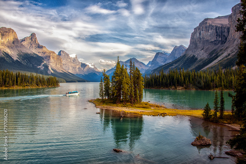 Spirit Island Boat Tours - Jasper National Park - Alberta - Canada