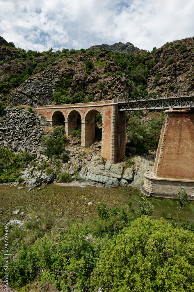Korsika - Valle-di-Rostino - Eisenbahnviadukt