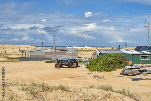 Fototapeta Naklejka Na Ścianę i Meble -  Walk through the sand dunes to Tin City