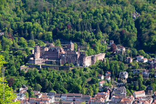 Blick auf das Heidelberger Schloss vom Heiligenberg auf der gegenüberliegenden Neckarseite