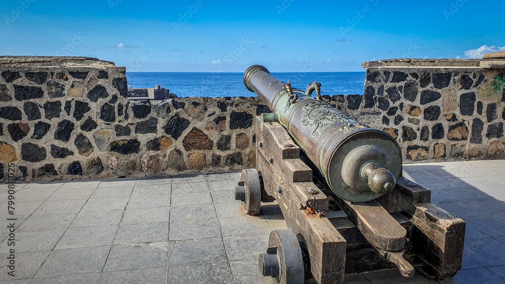 Teneriffa, Spanien: Eine Kanone an der Küste in Puerto de la Cruz