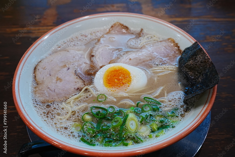 Kurume Ramen Noodle in Fukuoka, Kyushu, Japan - 日本 九州 福岡 久留米ラーメン