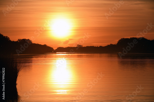 Nord-Ostsee-Kanal bei Sonnenaufgang  © dieter76
