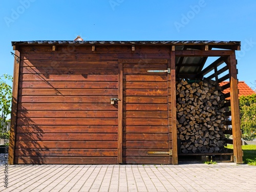 Chopped wood stock storing warehouse 