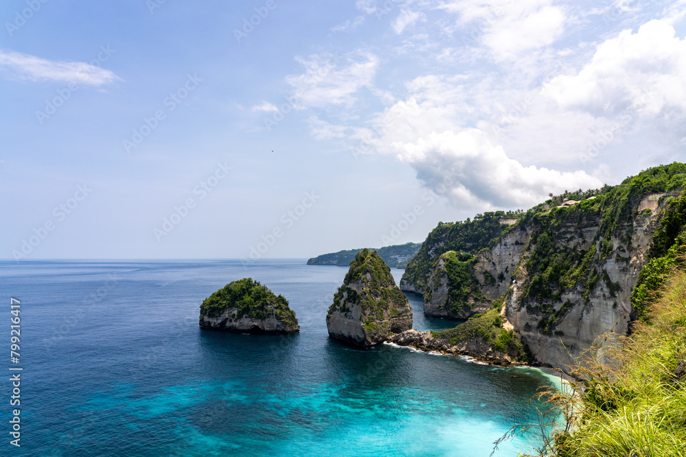 Breathtaking view of Diamond Beach, Nusa Penida Island near Lembongan, Bali, Indonesia. Wide Angle