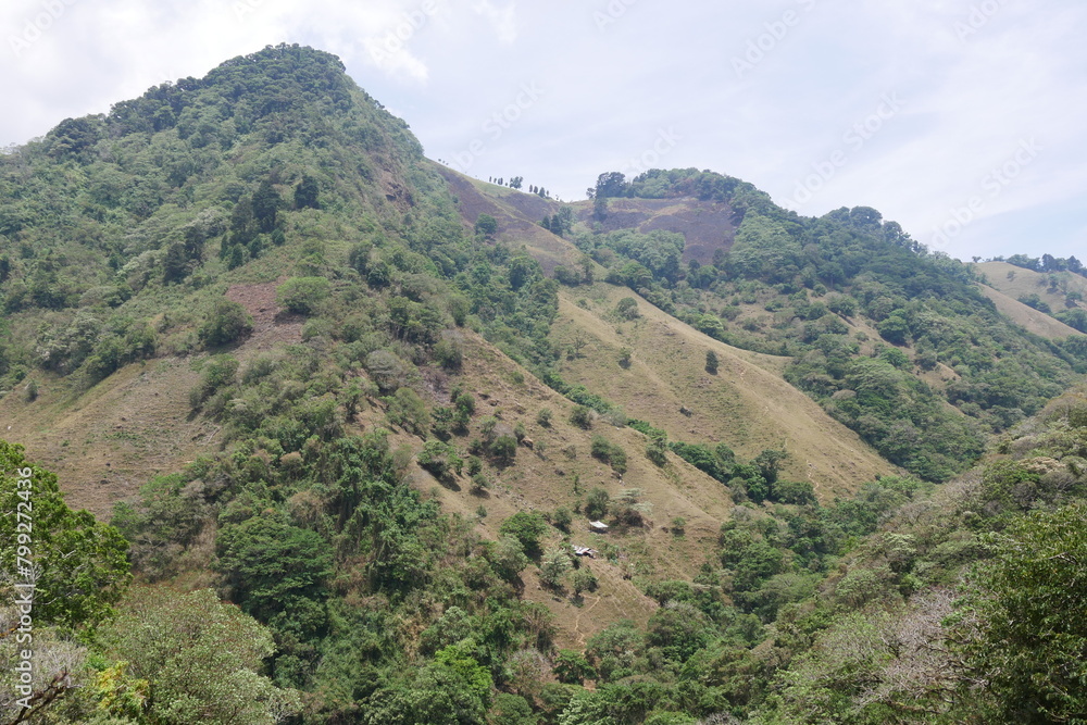 Berggipfel Cerro San Miguel am Cruz de Alajuelita in den Bergen von Escazú Berglandschaft bei San José in Costa Rica