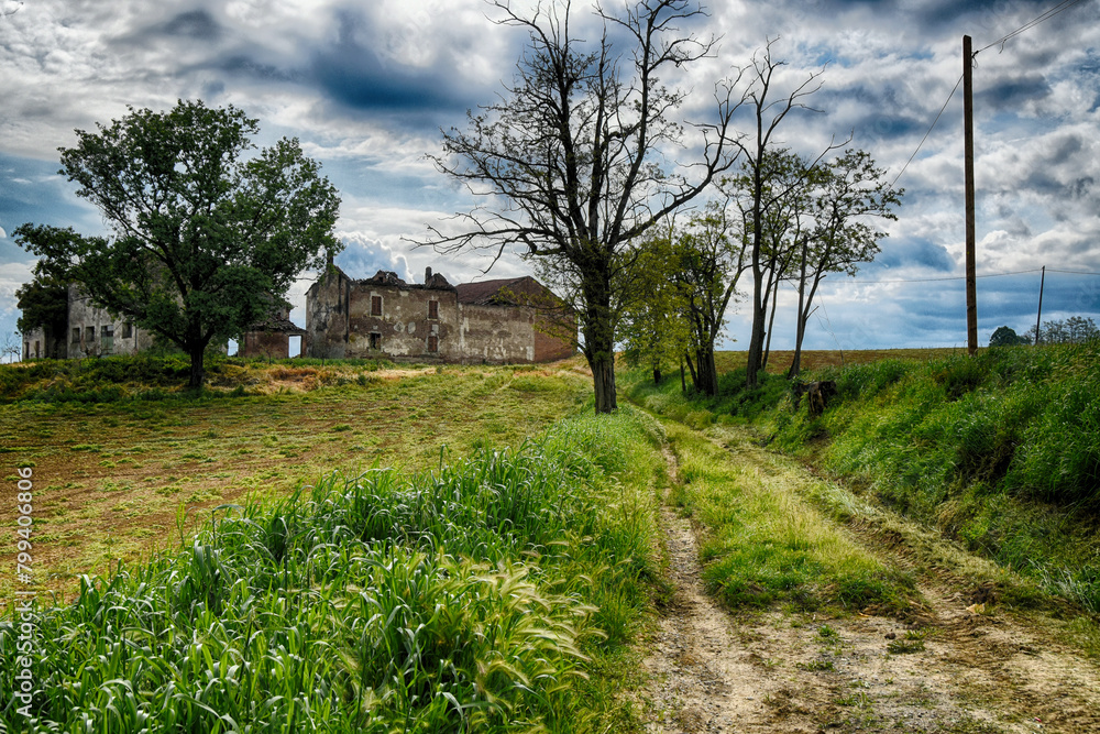 Farmhouses towards abandonment, Tortona surroundings, Tortonesi hills, Alessandria, Piedmont, Italy