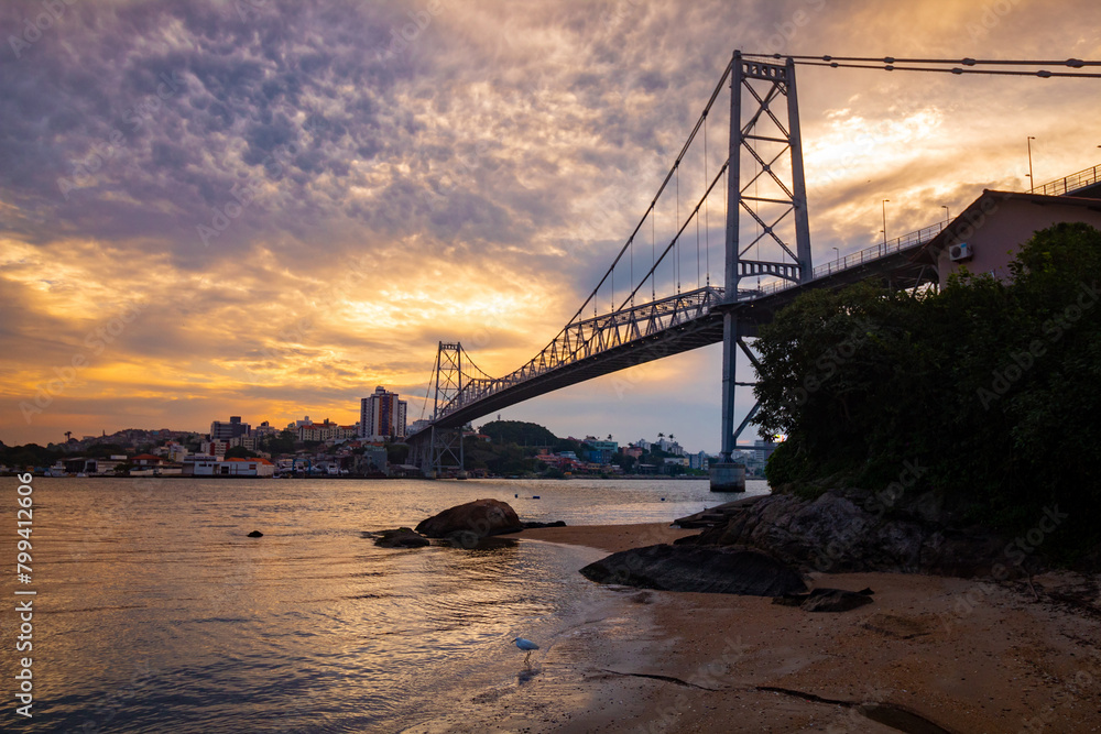 Obraz premium pôr-do-sol ponte Hercílio luz de Florianopolis Santa Catarina Brasil Florianópolis
