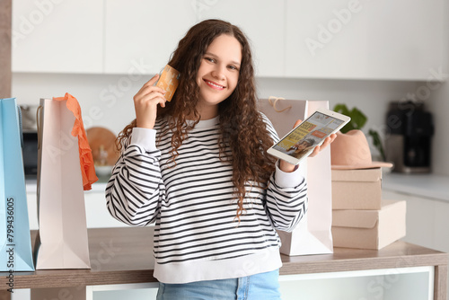 Young woman with tablet, ba...