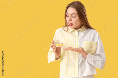 Young woman with contact le...