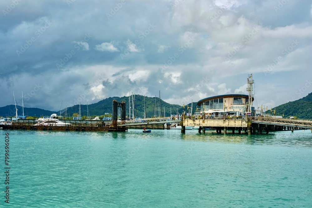Chalong Pier on an overcast day with storm clouds in the sky — Phuket, Thailand