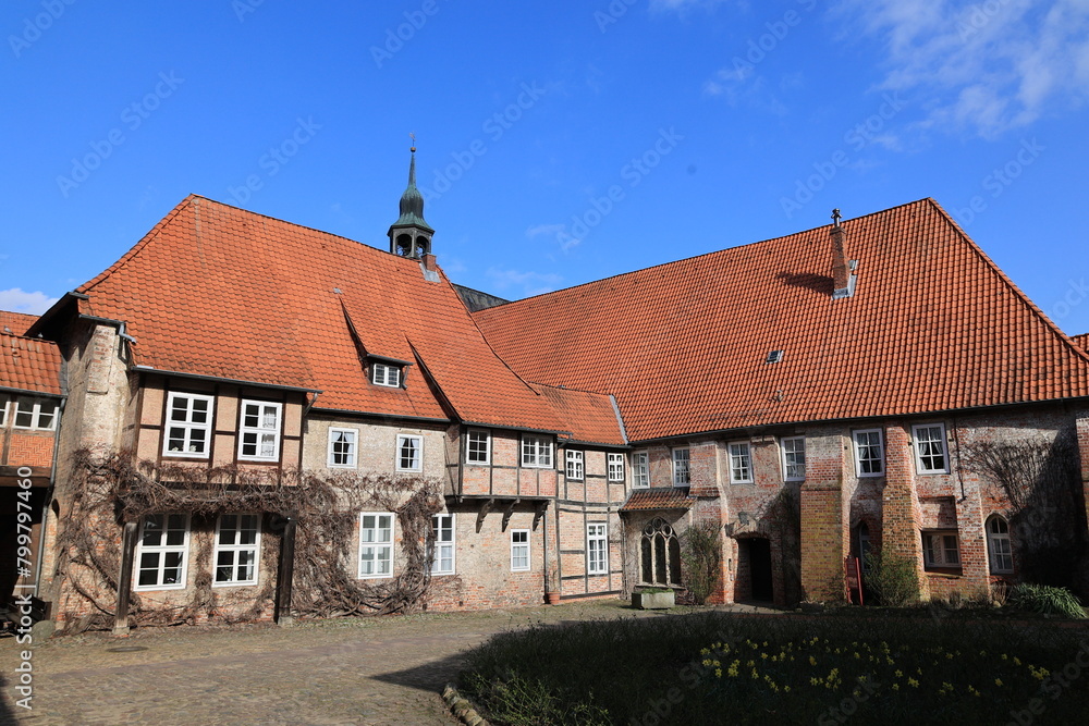 Blick auf Kloster Lüne in der Stadt Lüneburg in Niedersachsen	