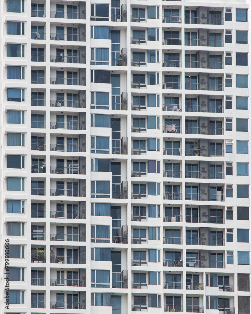 Condominiums commonly found in large cities They usually have the same design, with balconies and windows to let in the outside air. and has 20-30 floors