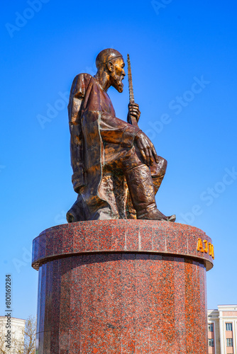 Statue of the Uzbek poet Ajiniyaz Kosibay Uli on the public square in front of the Nukus Museum of Art or Igor Savitsky Museum in the capital of Karakalpakstan, western Uzbekistan, Central Asia