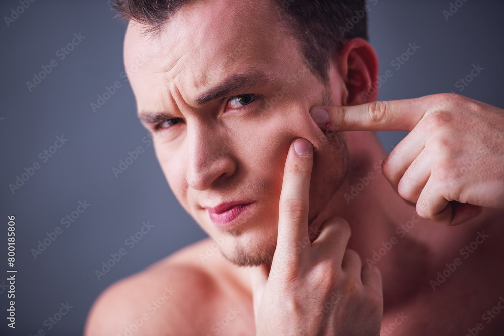 Obraz premium Handsome young man