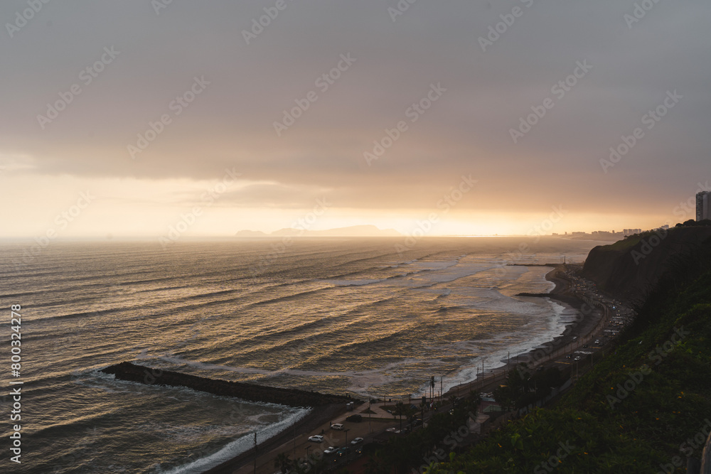 Obraz premium sunset over the beach