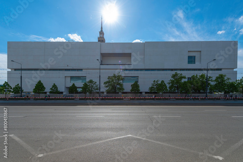 Centrum Sztuki Nowoczesnej nowo wybudowany budynek przy ulicy Marszałkowskiej w Warszawie © smoku7979