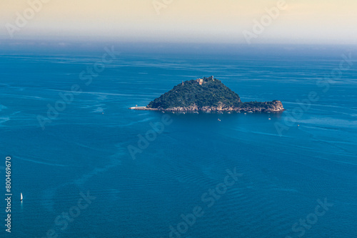 La Gallinara, una splendida isola nel Mar Ligure, tra Alassio ed Albenga
