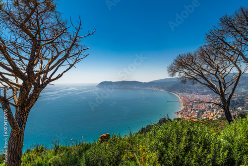 La Gallinara, una splendida isola nel Mar Ligure, tra Alassio ed Albenga photo