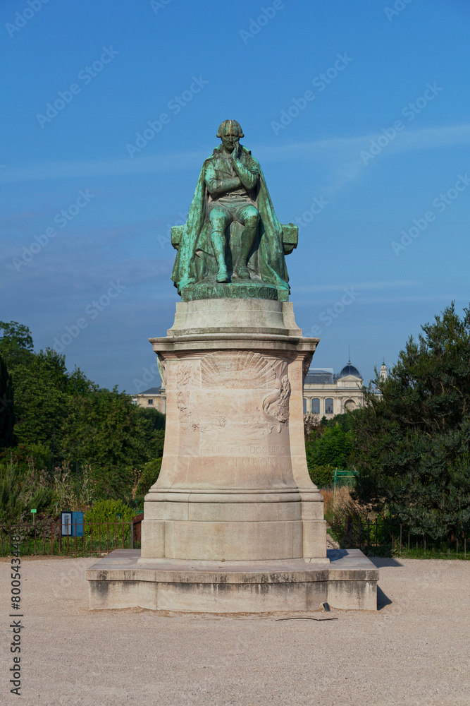 Fototapeta premium The Statue of Jean-Baptiste de Lamarck at the Jardin des Plantes in Paris