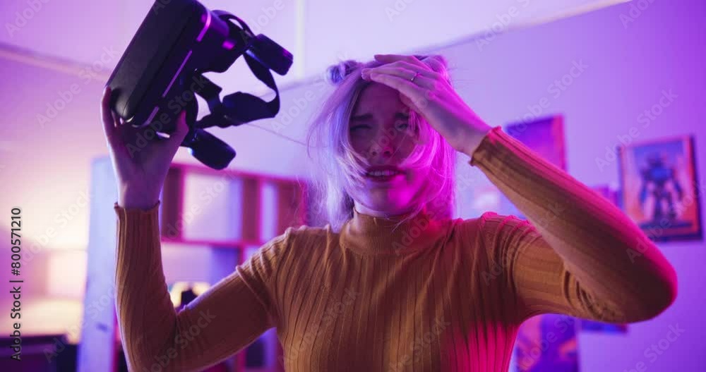 Vidéo Stock Gamer, virtual reality and headache with frustration, competition and esports with