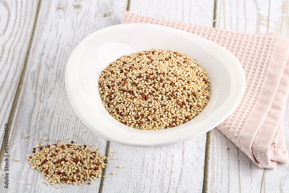 Raw dry quinoa cereal grain Raw dry quinoa cereal grain