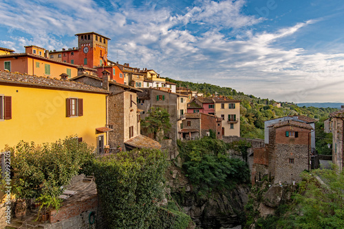 Altstadt von Loro Ciuffenna in der Toskana in Italien photo
