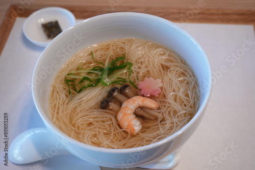 Japanese Food, Somen or Nyumen Noodle Soup - 日本料理 そうめん 温麺