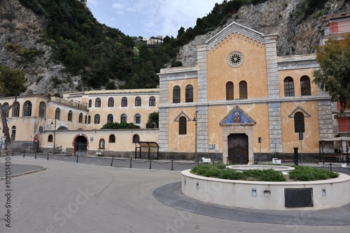 Obraz na płótnie Maiori - Chiesa e convento di San Francesco sul Lungomare Amendola w salonie