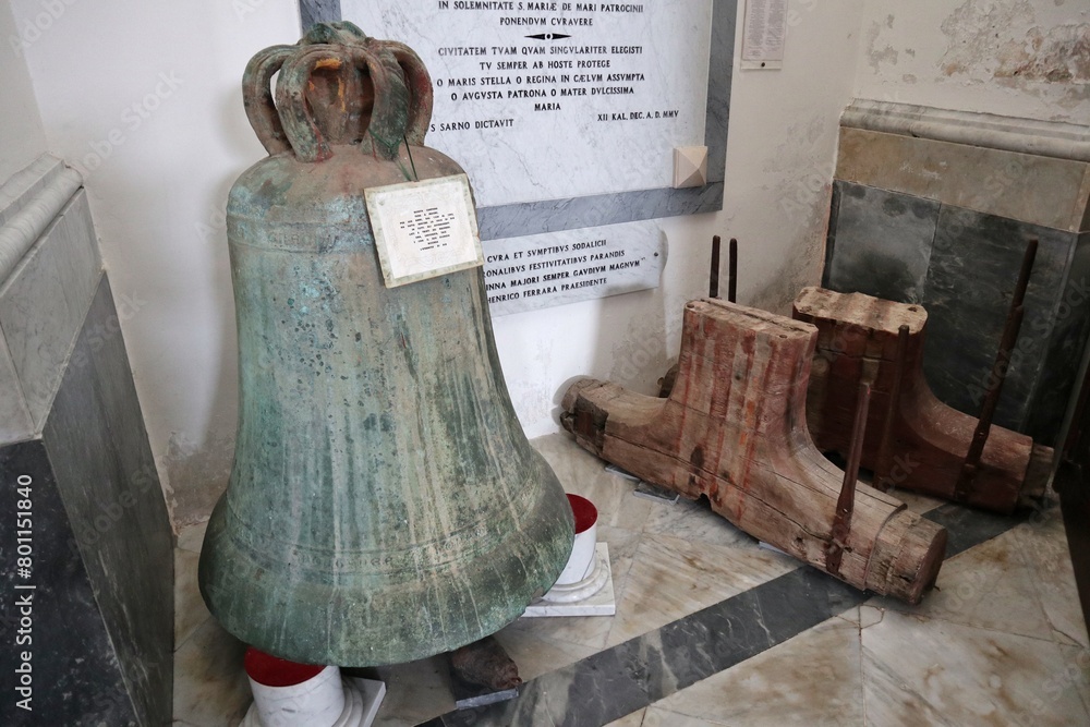Maiori - Campana trecentesca nel Santuario di Santa Maria a Mare