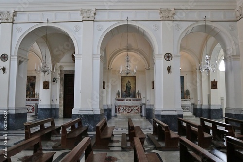 Maiori - Arcata della navata sinistra del Santuario di Santa Maria a Mare photo
